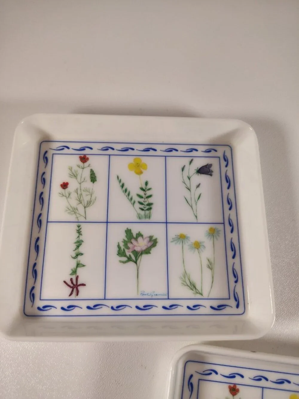 Melamine Trays 4.5